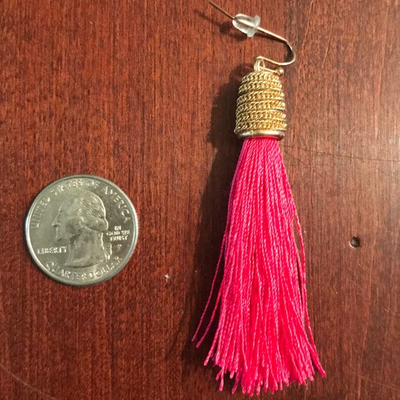 💗 SOLD Hot Pink Tassel Earrings NEW!! 💗 - Picture 4 of 4